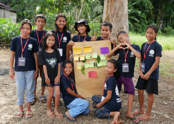 Sekolah Adat Arus Kualan, Sekolah Tradisional Lestarikan Budaya Dayak