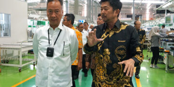 Menteri Perindustrian Republik Indonesia Kunjungi Pabrik AC Sharp Indonesia