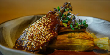 COMO Beach Club dan Carbon Jakarta Hadirkan Kolaburasi Bertema “Tropical Gastronomi Fiesta”