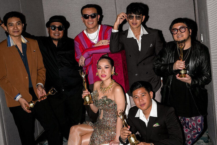 Frank & co. Meriahkan Malam Puncak AMI Awards ke-26 dengan Trophy Berlian