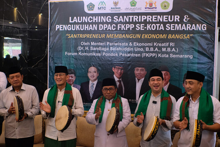 Launching Santripreneur, Ponpes Fadhlul Fadhlan Semarang Cetak Santri Wirausahawan Berkualitas