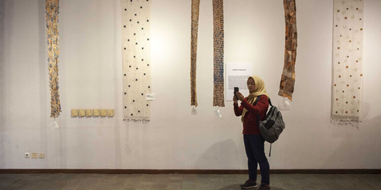 “Berbicara Melalui Kain” GoetheHaus Hadirkan Seri Pameran Edisi Kedua Lusiana Limono