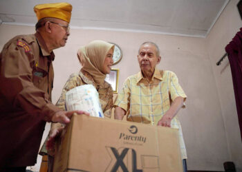 Peringati Hari Pahlawan, Parenty Donasikan Popok Dewasa untuk LVRI dan PIVRI