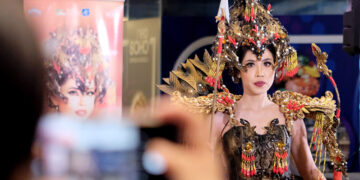 Kenakan National Costum Tribhuwana Wijayatunggadewi, dr. Tania Saputra Siap Berkompetisi di Ajang Kontes Internasional