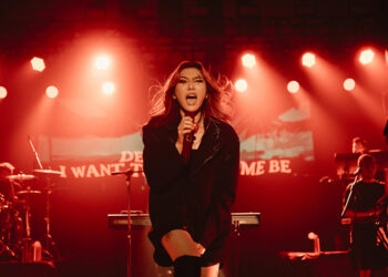 Isyana Sarasvati Tutup Tur Showcase Album Keempat dengan Gemerlap