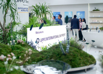 Singapore Airlines Manjakan Konsumen OPPO Find N3 Series dengan Pengalaman Terbang Eksklusif