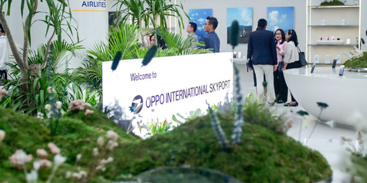 Singapore Airlines Manjakan Konsumen OPPO Find N3 Series dengan Pengalaman Terbang Eksklusif