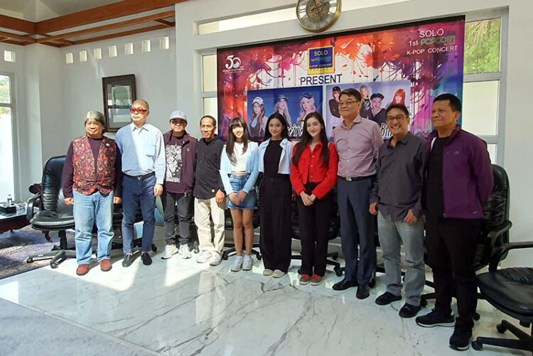 “Solo 1st Popcorn Soft K-Pop Concert Project” Hadirkan Girlband Asal Korea Viviz dan Billlie