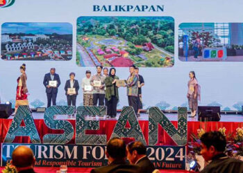 Raih Lima Penghargaan di ATF Awards, Menparekraf Berikan Apresiasi ke Industri Perhotelan Indonesia