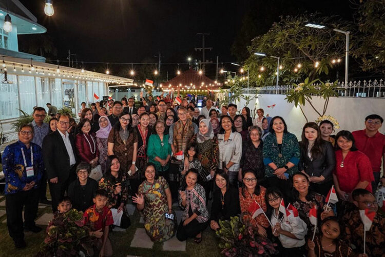 Promosikan Parekraf Tanah Air di Pasar Internasional, Kemenparekraf Ajak Diaspora Indonesia di Laos