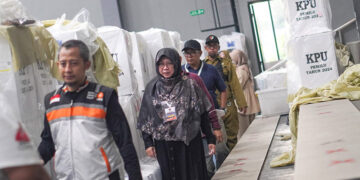 Anis Byarwati Kunjungi 10 Posko PPK Kecamatan di Jakarta Timur, Kawal dan Jaga Suara Rakyat