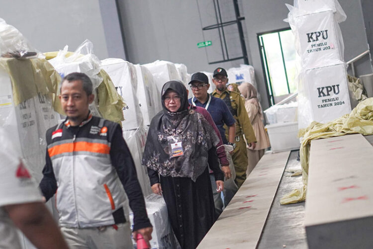 Anis Byarwati Kunjungi 10 Posko PPK Kecamatan di Jakarta Timur, Kawal dan Jaga Suara Rakyat