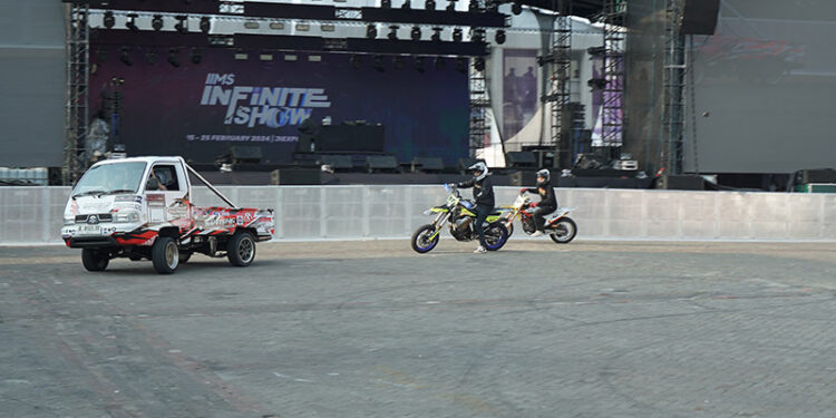 Puncak Kemeriahan IIMS 2024 Hari Kelima Tampilkan Aksi Hebat Infinite Show dan Saykoji di Infinite Live