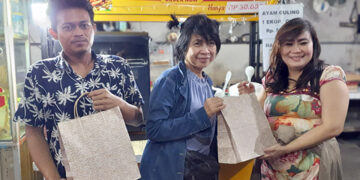 Bunda El dari Mister Kebab Bagikan Takjil dan Bingkisan kepada Jurnalis Video