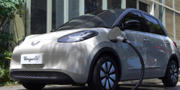 Komitmen Membangun Ekosistem EV, Wuling Resmikan 6 Titik DC Charging