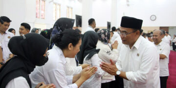 Menko PMK Menggelar Halalbihalal Sambil Mendorong Peningkatan Kinerja Pasca Libur Lebaran