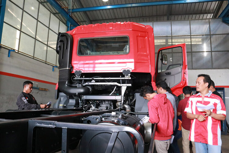 Astra UD Trucks dan Pengemudi Indonesia Berkompetisi di Tingkat Internasional: UD Gemba Challenge dan UD Extra Mile Challenge 2024