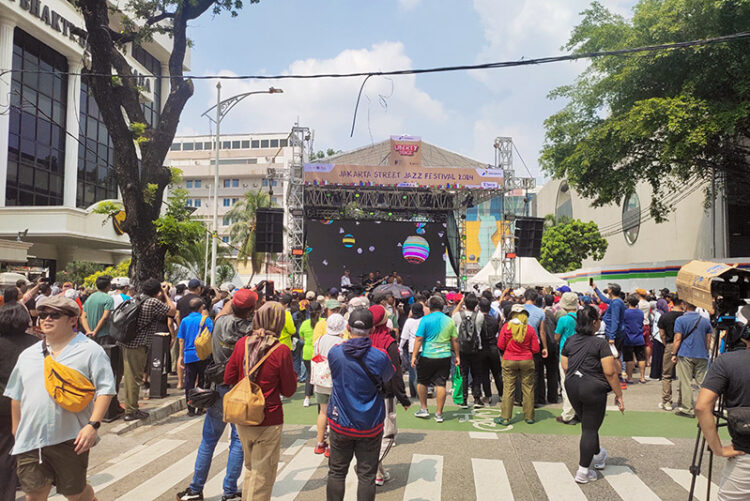 Dipenuhi Segala Usia, Jakarta Street Jazz Festival 2024 Berlangsung Meriah dan Berkelas