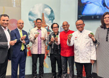 Kunker ke UAE, Menparekraf Kunjungi “Wonderful Indonesia Corner” di Wafi City Mall Dubai