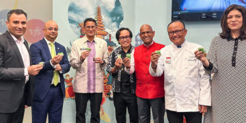 Kunker ke UAE, Menparekraf Kunjungi “Wonderful Indonesia Corner” di Wafi City Mall Dubai
