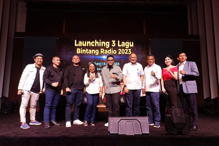 Seno M Harjo Bidani Peluncuran Debut Single 3 Bintang Radio 2023