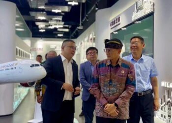 Menparekraf Jajaki Kerja Sama Pariwisata dengan Trip.com dan Juneyao Airlines di Shanghai