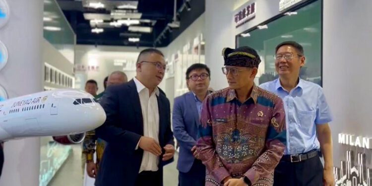 Menparekraf Jajaki Kerja Sama Pariwisata dengan Trip.com dan Juneyao Airlines di Shanghai
