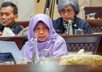 Anis Byarwati Tekankan Pengembangan Perbankan Syariah dalam Rapat Kerja dengan OJK