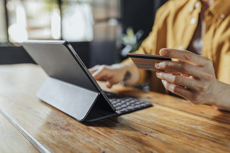 Libur Lebaran di Indonesia: Transaksi E-commerce Melampaui Toko Offline