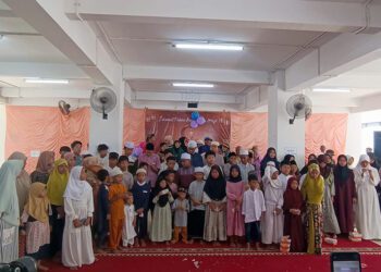 DKM Masjid Al Muqarabbin dan FKW Rusunawa Pulo Jahe II Tower Gelar “Santunan Yatim Gebyar Muharram 1446 H”