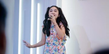 Pinky Awahita, Jadi Bintang di Pembukaan Sekolah Vocal Irama Melodi