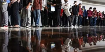 Anis Byarwati, Himbau Pemerintah Bantu Kelas Menengah