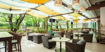 Jade Lounge & Terrace Swiss-Belresidences Kalibata: Oase Hijau untuk Meeting dan Hangout Seru di Selatan Jakarta