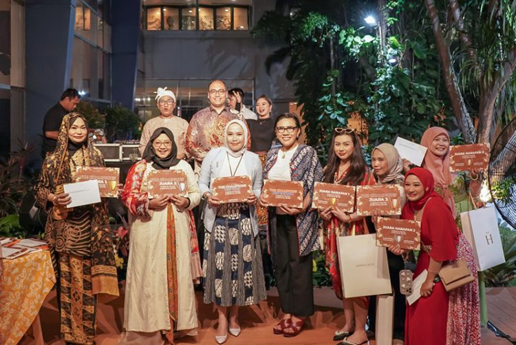 Lestarikan Budaya Melalui Fashion, Mercure Ancol Hadirkan Semarak Batik KarnavAll