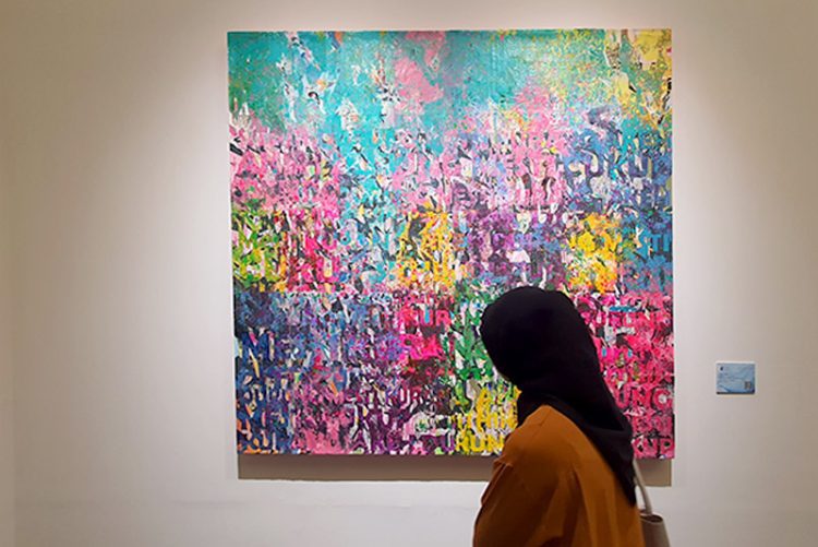 UOB Pamerkan 49 Karya Finalis UOB Painting of the Year Indonesia 2024 di Gedung A.A Maramis