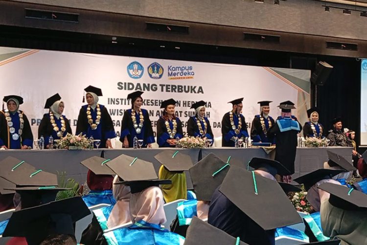 Institut Kesehatan Hermina Wisuda 267 Lulusan Yang Siap Berkontribusi di Dunia Kesehatan