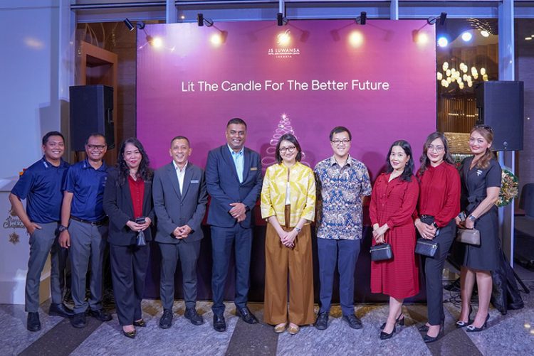 Sambut Natal, JS Luwansa Hotel and Convention Center Hadirkan Tema “Lit the Light for the Better Future”