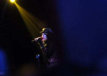 Tia Veres Sukses Panaskan Gelaran The Legend D’Stones & Friends di Grand Manhattan Bar and Lounge