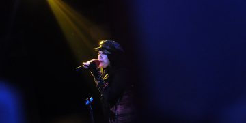 Tia Veres Sukses Panaskan Gelaran The Legend D’Stones & Friends di Grand Manhattan Bar and Lounge