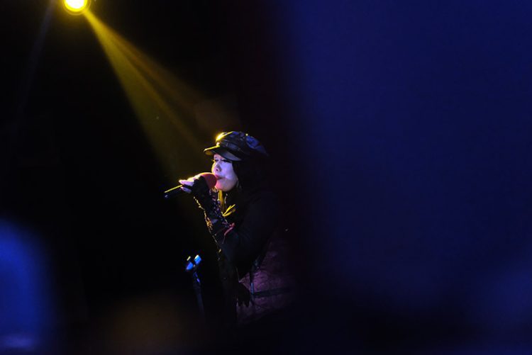 Tia Veres Sukses Panaskan Gelaran The Legend D’Stones & Friends di Grand Manhattan Bar and Lounge