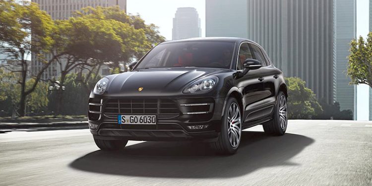 Porsche Kirimkan 310.718 Kendaraan pada 2024: Rekor dan Tantangan di Tahun Transformasi