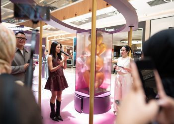 Frank & co. dan Maudy Ayunda Hadirkan Koleksi “See the Light: Engraved Moments” di PIM 3 Jakarta