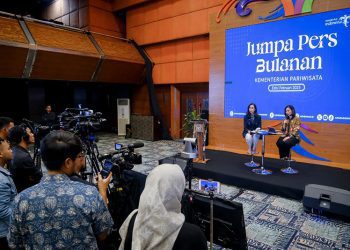 100 Hari Kerja, Menpar Widiyanti Mengaku Sukses Menjaga Pertumbuhan Sektor Pariwisata