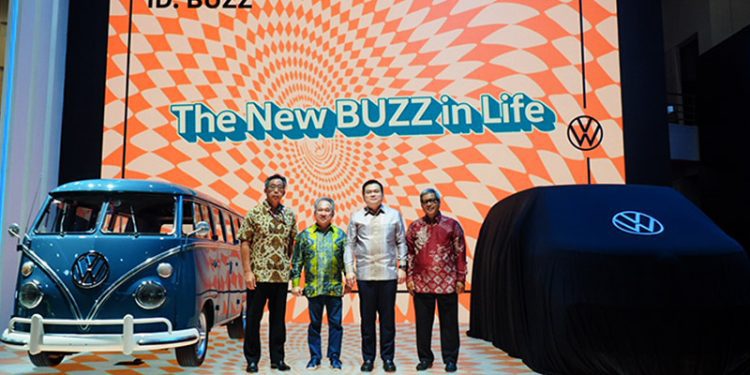 Volkswagen Indonesia Hadirkan Kejutan di IIMS 2025 dengan Kampanye “New Buzz In Life”