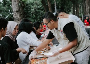 Hadirkan Kebersamaan Ramadan di TMII, Pizza Hut Indonesia Gelar Bukber L1MO Pizza 100 Meter