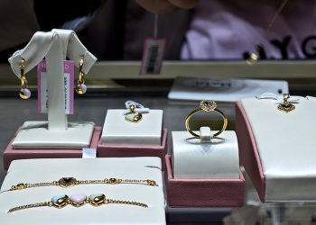 The Palace Jeweler Rayakan Koleksi ILY Gold Lewat Fan Meeting Bersama Prilly Latuconsina di Bogor