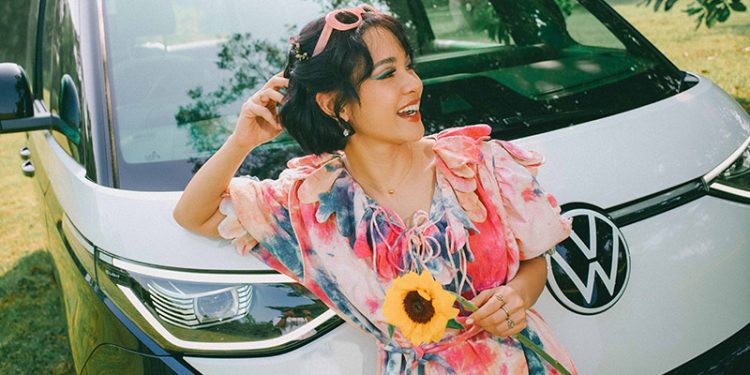 Libatkan Andien, Volkswagen Indonesia Rilis Lagu ‘Bahagia di Ujung Jalan’