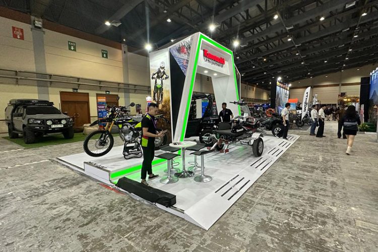 Kawasaki Pamerkan Motor Adventure dan Kendaraan Utilitas Tangguh di DXI 2025