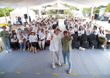 AMOREPACIFIC Indonesia Tanam Mangrove dan Dukung Pesisir Lombok