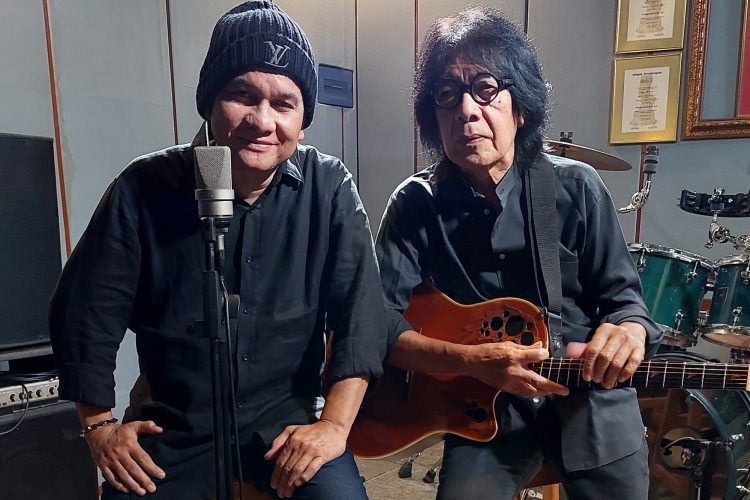 Ade Hubart Rilis ‘Pujangga Cinta’, Single Romantis Berbalut Magis Sentuhan Ian Antono
